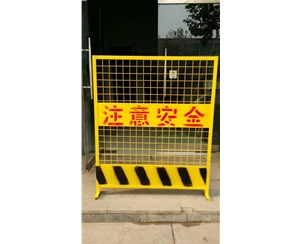 电梯安全防护门-02
